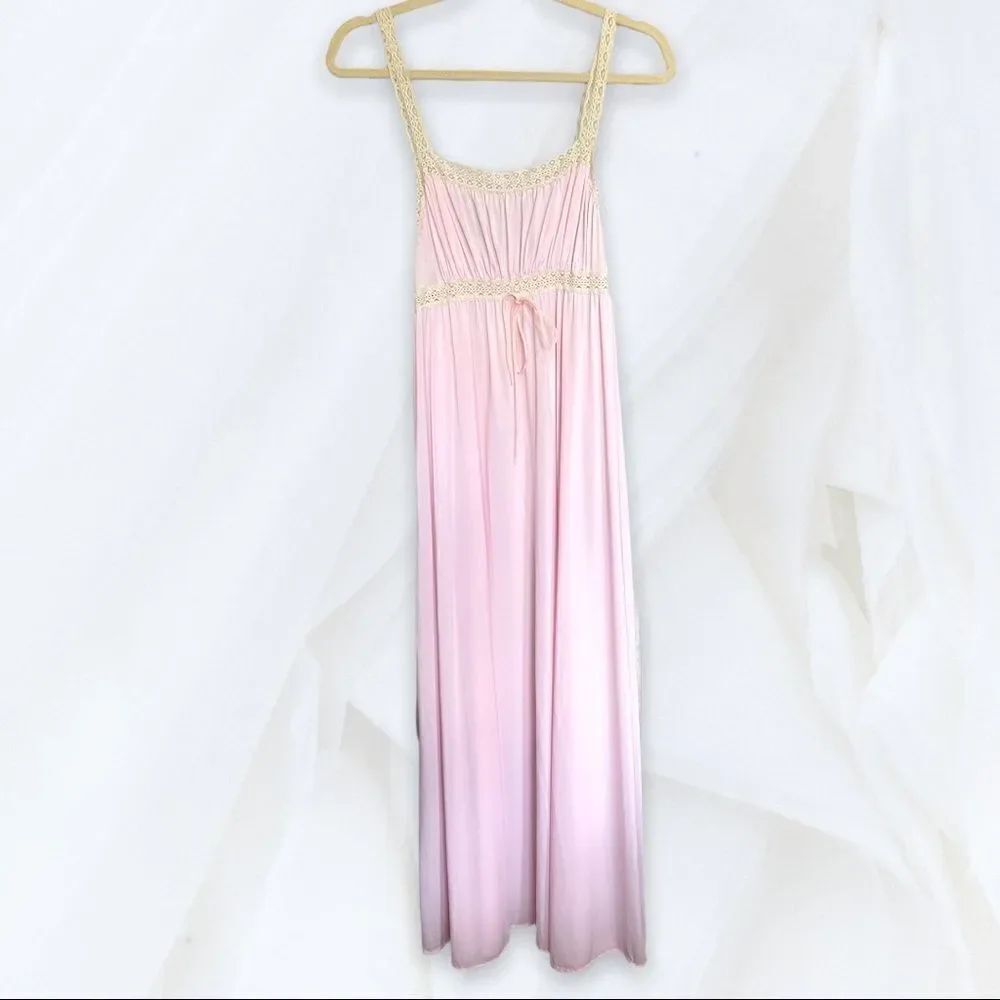 Vintage Pastel Pink Long Nightgown (M) Lorraine